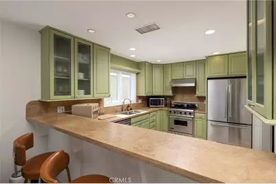 203 8th St, Newport Beach, CA 92661 - Photo 11