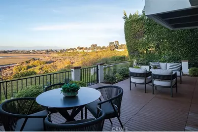 2175 Vista Entrada, Newport Beach, CA 92660 - Photo 15