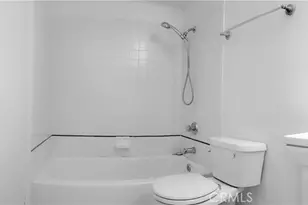 25391 Pine Creek Ln, Wilmington, CA 90744 - Photo 41