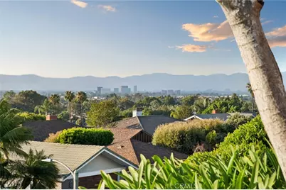 2421 Blackthorn Street, Newport Beach, CA 92660 - Photo 9