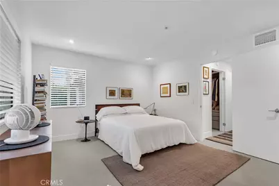 128 Villa Point, Newport Beach, CA 92660 - Photo 15