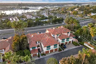 128 Villa Point, Newport Beach, CA 92660 - Photo 3