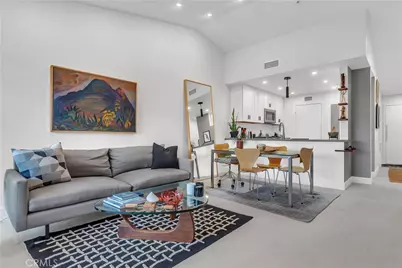 128 Villa Point, Newport Beach, CA 92660 - Photo 5