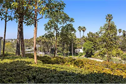 140 Villa Point, Newport Beach, CA 92660 - Photo 21