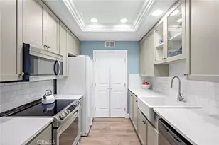 140 Villa Point, Newport Beach, CA 92660 - Photo 7