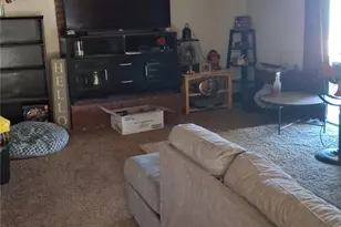 15847 Fresno, Victorville, CA 92395 - Photo 5
