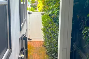 209 Tremont Dr, Newport Beach, CA 92660 - Photo 27