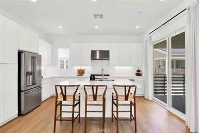 74 Dudley, Irvine, CA 92618 - Photo 5
