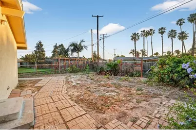 1752 Sierra Alta, Santa Ana, CA 92705 - Photo 23