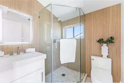 206 Apolena Avenue, Newport Beach, CA 92662 - Photo 33