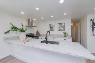 920 W Balboa, Newport Beach, CA 92661 - Photo 3