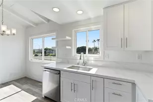 203 Cedar St, Newport Beach, CA 92663 - Photo 5