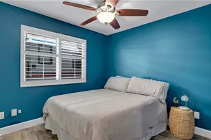 16281 Golden Gate Ln, Huntington Beach, CA 92649 - Photo 17