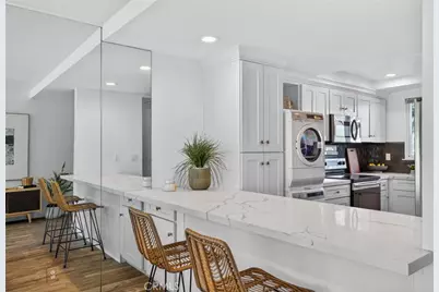 1074 Buckingham, Newport Beach, CA 92660 - Photo 11