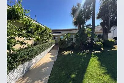 1221 Kings Road, Newport Beach, CA 92663 - Photo 5