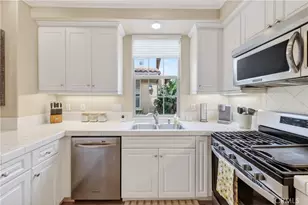 57 Silverado, Irvine, CA 92618 - Photo 3