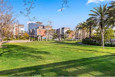 555 Rockefeller, Irvine, CA 92612 - Photo 45