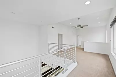 555 Rockefeller, Irvine, CA 92612 - Photo 3