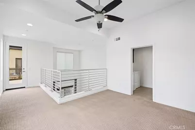 555 Rockefeller, Irvine, CA 92612 - Photo 5