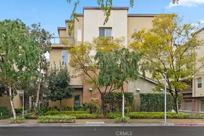 555 Rockefeller, Irvine, CA 92612 - Photo 29