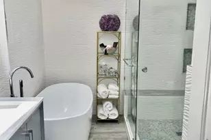 237 Plymouth Ave, Newport Beach, CA 92660 - Photo 13