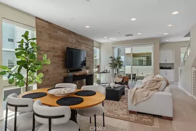 1529 Greenwich Way, Costa Mesa, CA 92627 - Photo 11