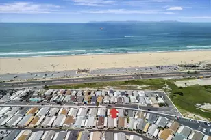 21752 Pacific Coast Hwy, Huntington Beach, CA 92646 - Photo 25