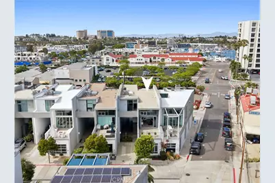517 30th Street, Newport Beach, CA 92663 - Photo 1