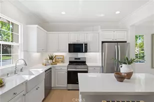 33 Bower Tree, Irvine, CA 92603 - Photo 3