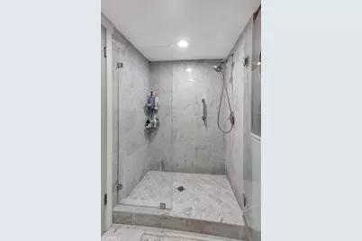 683 Vista Bonita, Newport Beach, CA 92660 - Photo 19