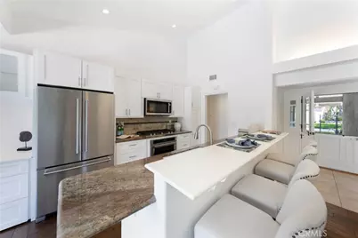 2102 Vista Entrada, Newport Beach, CA 92660 - Photo 11