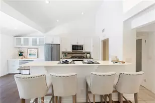 2102 Vista Entrada, Newport Beach, CA 92660 - Photo 9