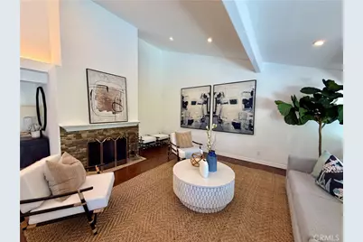 2102 Vista Entrada, Newport Beach, CA 92660 - Photo 3
