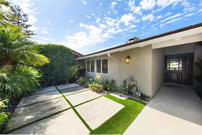 2102 Vista Entrada, Newport Beach, CA 92660 - Photo 25