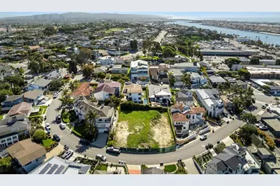 230 Ocean View Avenue, Newport Beach, CA 92663 - Photo 1