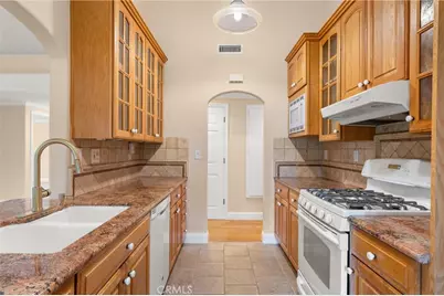 554 Glorieta, Newport Beach, CA 92660 - Photo 13