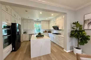 21 Fanpalm, Irvine, CA 92620 - Photo 5
