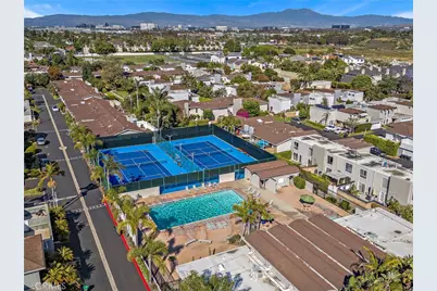 2435 Marseilles Way, Costa Mesa, CA 92627 - Photo 33
