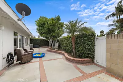 2435 Marseilles Way, Costa Mesa, CA 92627 - Photo 23