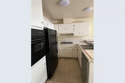 1404 N Tustin Avenue #Y3, Santa Ana, CA 92705 - Photo 9