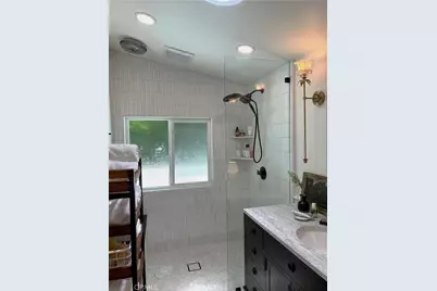 250 Mayflower, Newport Beach, CA 92660 - Photo 19