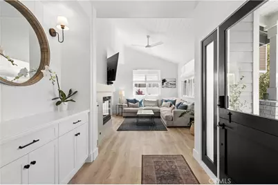 132 E 23rd Street, Costa Mesa, CA 92627 - Photo 3