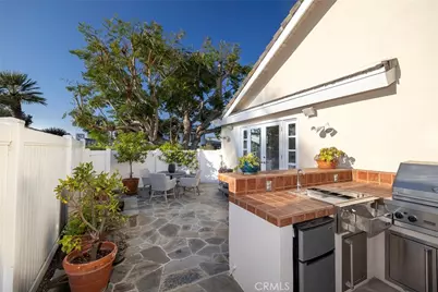 332 Holmwood Drive, Newport Beach, CA 92663 - Photo 43
