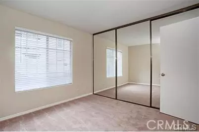 64 Woodleaf, Irvine, CA 92614 - Photo 9