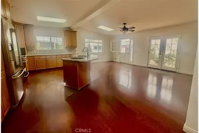 121 Yorktown, Newport Beach, CA 92660 - Photo 5