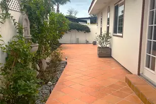 121 Yorktown, Newport Beach, CA 92660 - Photo 23
