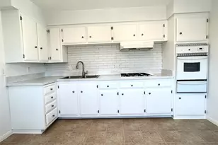 1601 Alabama St, Huntington Beach, CA 92648 - Photo 3