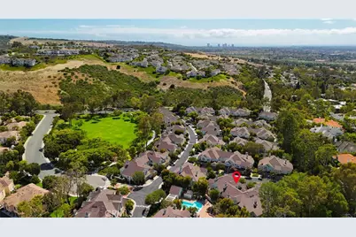 8 Longbourn Aisle, Irvine, CA 92603 - Photo 35