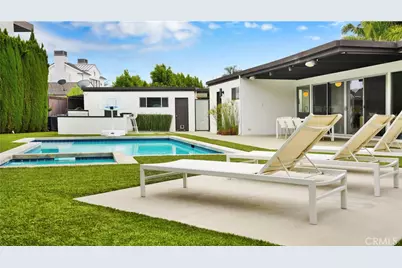 2000 Nautilus Lane, Newport Beach, CA 92660 - Photo 3