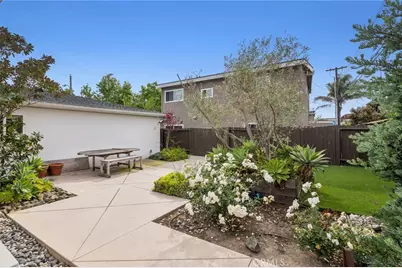 782 W 18th Street, Costa Mesa, CA 92627 - Photo 27